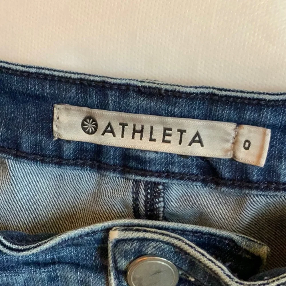 Athleta Women's Straight leg  Sculptek Jeans in Dark Blue - Picture 3 of 5
